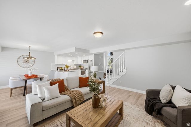 5645 S HIGHLAND PARK CT, Holladay, UT 84121