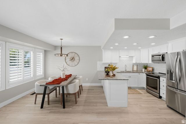 5645 S HIGHLAND PARK CT, Holladay, UT 84121