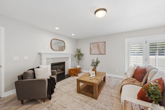 5645 S HIGHLAND PARK CT, Holladay, UT 84121