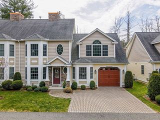 15 Buckingham Rd 15, Tewksbury, MA 01876