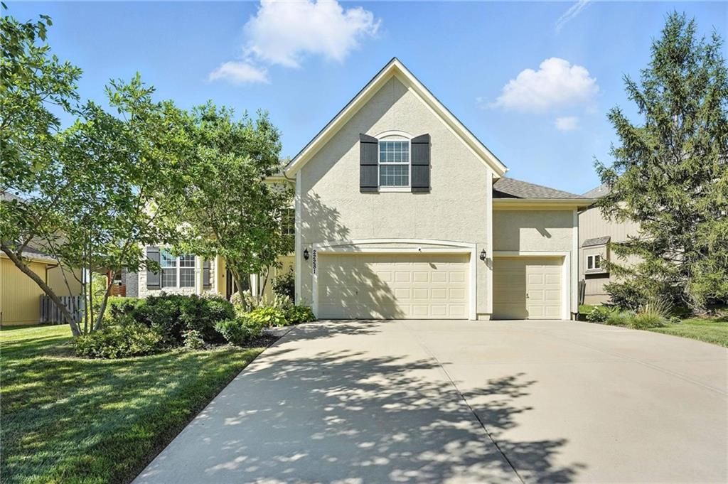 22281 W 176th Street, Olathe, KS 66062