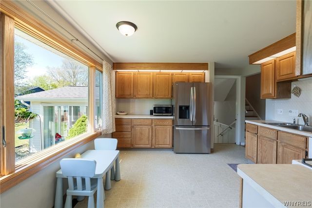 20 Evanshire Lane, Amherst, NY 14221