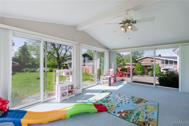 20 Evanshire Lane, Amherst, NY 14221