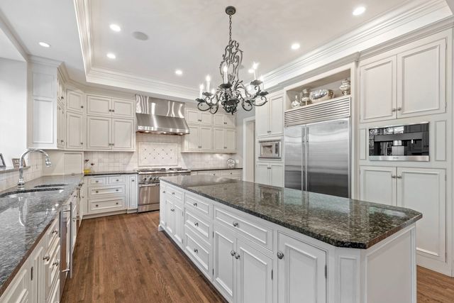 3102 White Oak Lane, Oak Brook, IL 60523