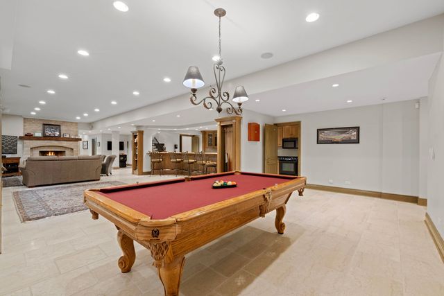 3102 White Oak Lane, Oak Brook, IL 60523