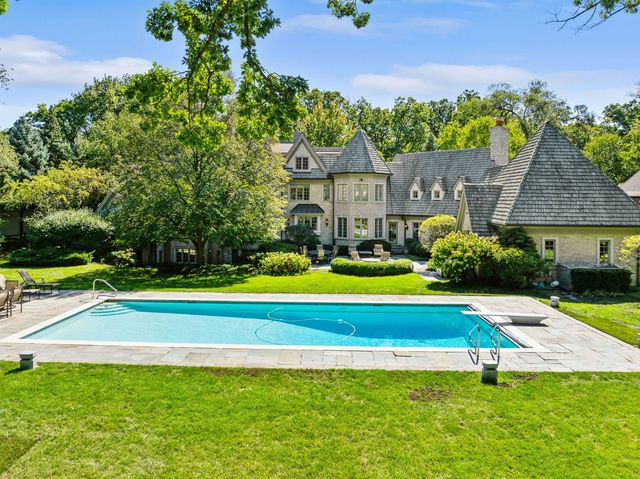 3102 White Oak Lane, Oak Brook, IL 60523