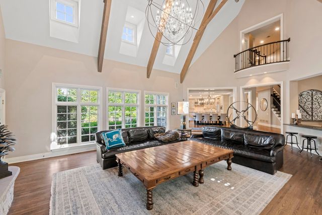 3102 White Oak Lane, Oak Brook, IL 60523