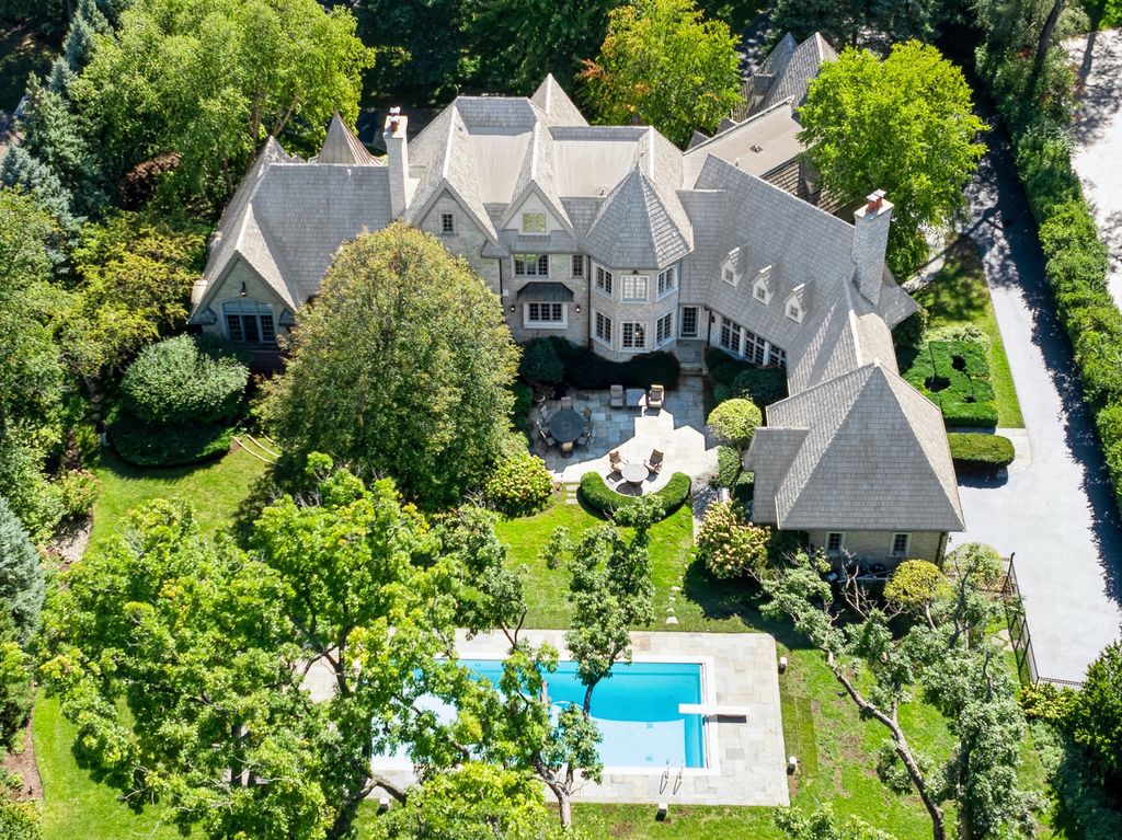 3102 White Oak Lane, Oak Brook, IL 60523