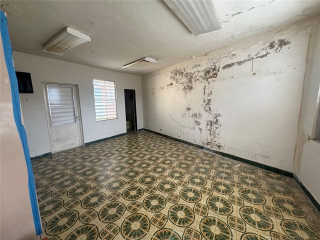 335 30, San Juan, PR 00927