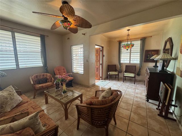 335 30, San Juan, PR 00927