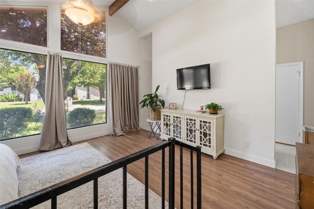 1201 Rockmoor Drive, Edgecliff Village, TX 76134