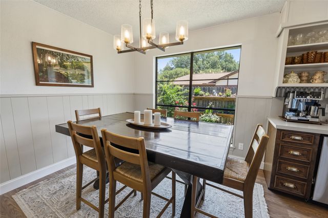 1201 Rockmoor Drive, Edgecliff Village, TX 76134