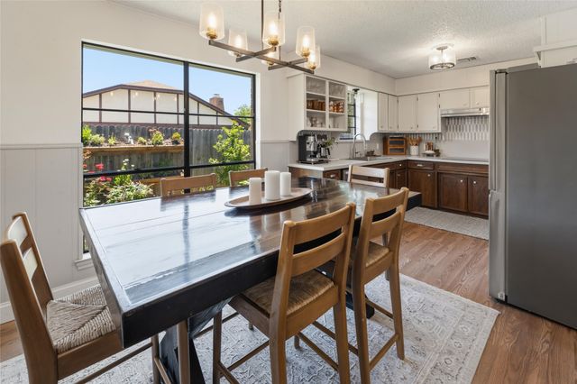 1201 Rockmoor Drive, Edgecliff Village, TX 76134