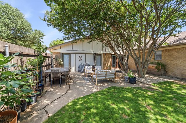 1201 Rockmoor Drive, Edgecliff Village, TX 76134