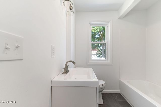 1204 Hemlock Street, Rotterdam, NY 12306