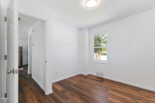 1204 Hemlock Street, Rotterdam, NY 12306