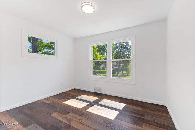 1204 Hemlock Street, Rotterdam, NY 12306