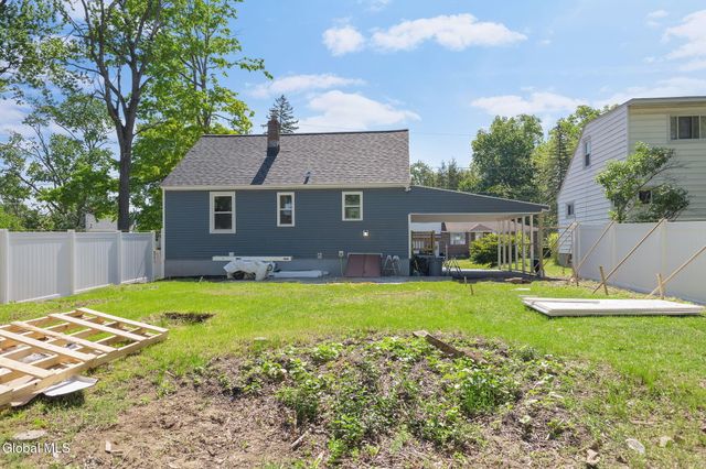 1204 Hemlock Street, Rotterdam, NY 12306