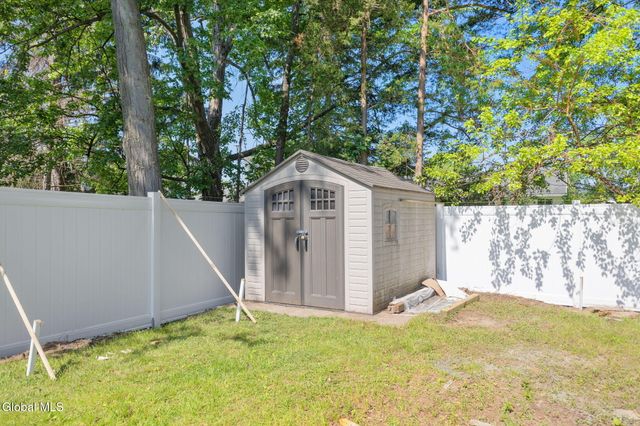 1204 Hemlock Street, Rotterdam, NY 12306