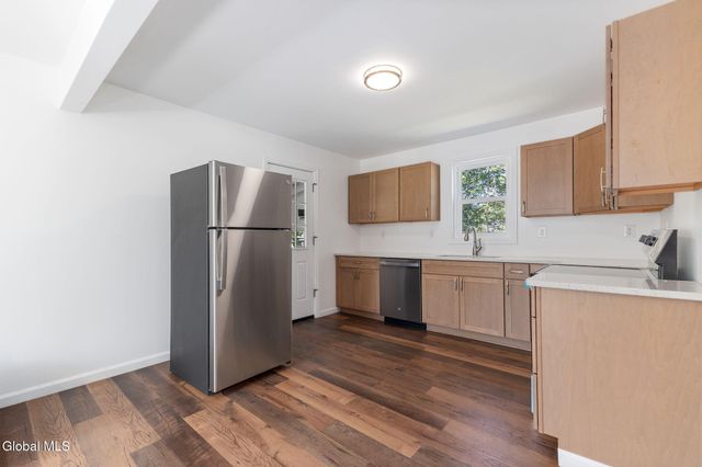 1204 Hemlock Street, Rotterdam, NY 12306