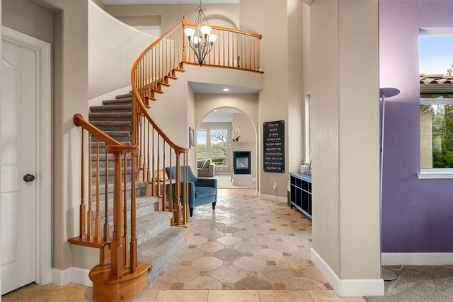 3681 Black Oak Dr, Rocklin, CA 95765