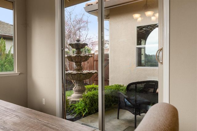 3681 Black Oak Dr, Rocklin, CA 95765