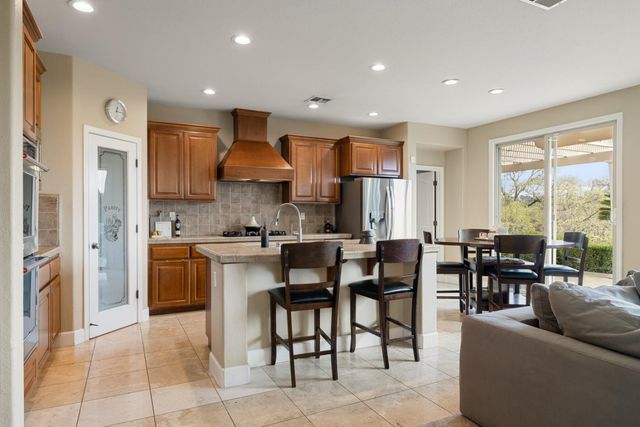 3681 Black Oak Dr, Rocklin, CA 95765