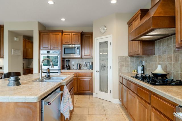 3681 Black Oak Dr, Rocklin, CA 95765