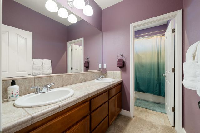 3681 Black Oak Dr, Rocklin, CA 95765