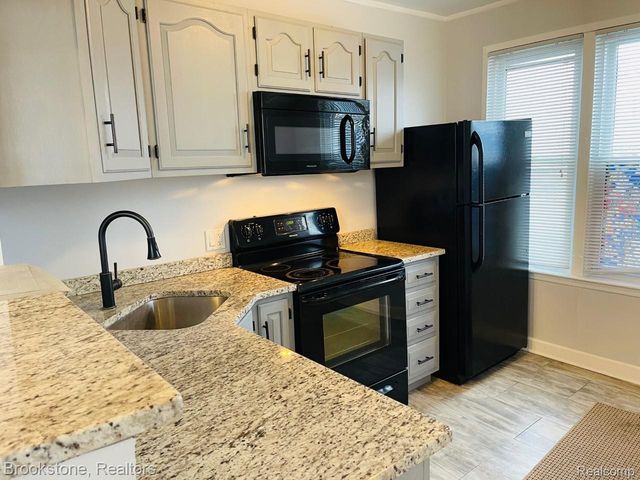 1256 FRANKLIN Road, Berkley, MI 48072