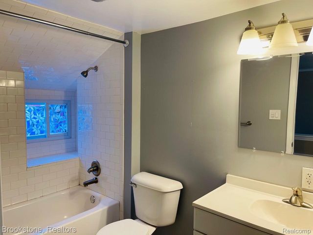 1256 FRANKLIN Road, Berkley, MI 48072