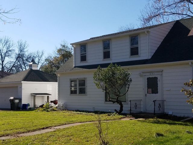 1231 Kennard Street, Saint Paul, MN 55106