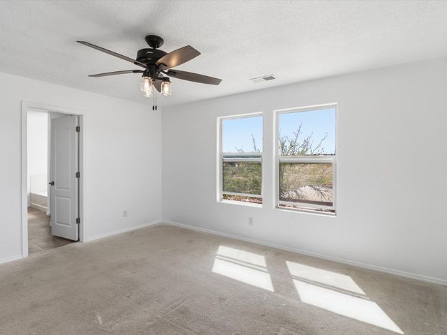 2252 Violeta Circle SE, Rio Rancho, NM 87124