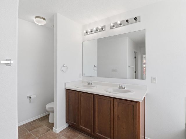 2252 Violeta Circle SE, Rio Rancho, NM 87124