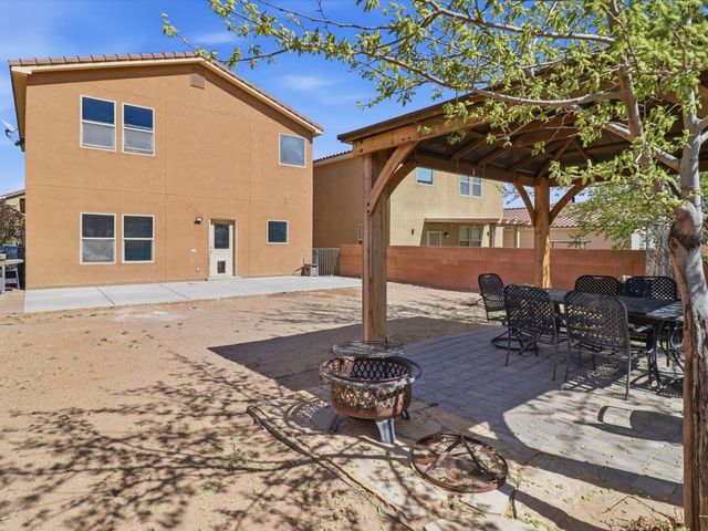2252 Violeta Circle SE, Rio Rancho, NM 87124