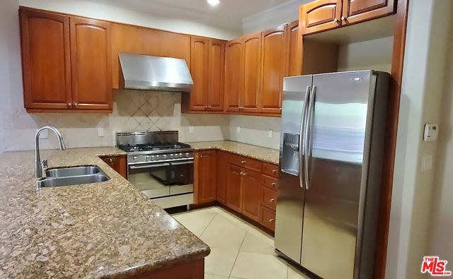 1135 S Shenandoah Street 2A, Los Angeles, CA 90035