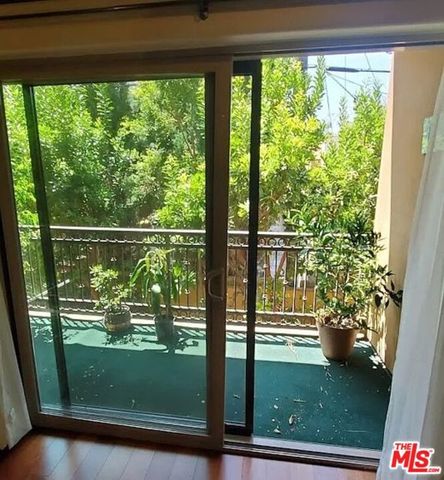 1135 S Shenandoah Street 2A, Los Angeles, CA 90035