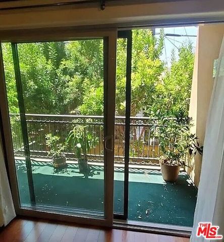 1135 S Shenandoah Street 2A, Los Angeles, CA 90035