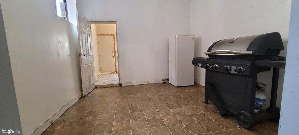 526 MOORE ST, Philadelphia, PA 19148