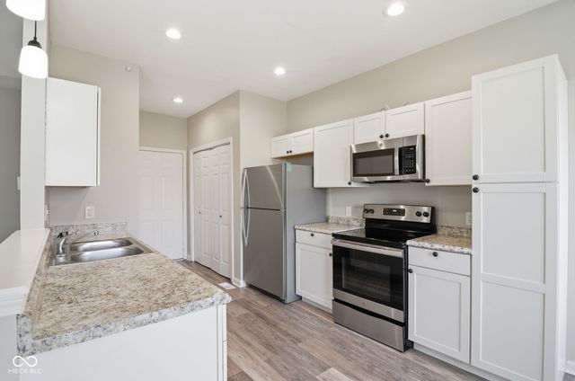 1726 River Shore Parkway, Indianapolis, IN 46208