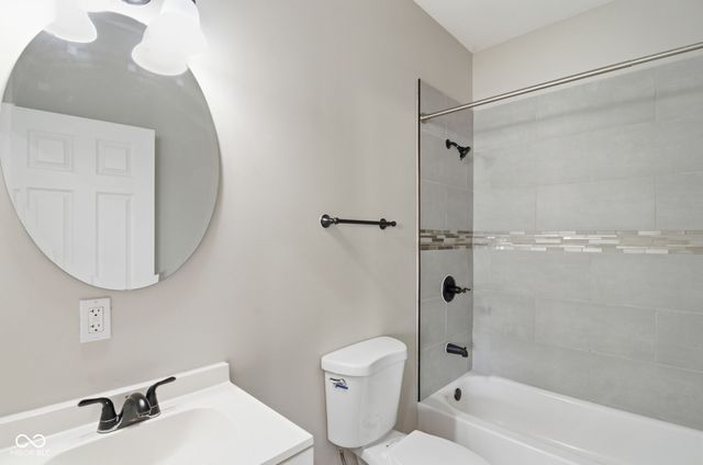 1726 River Shore Parkway, Indianapolis, IN 46208