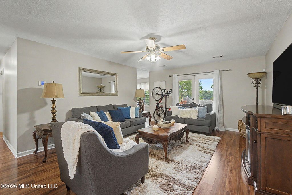 4536 Victoria Drive, Nesbit, MS 38651 — photo 5