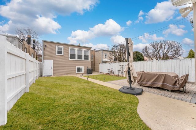 2214 S 61st Court, Cicero, IL 60804
