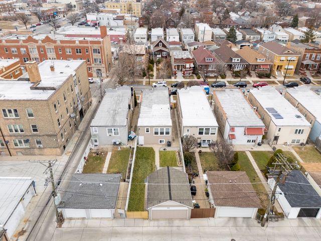 2214 S 61st Court, Cicero, IL 60804