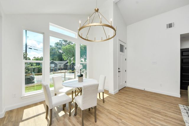 1737 Tabor Street, Houston, TX 77009