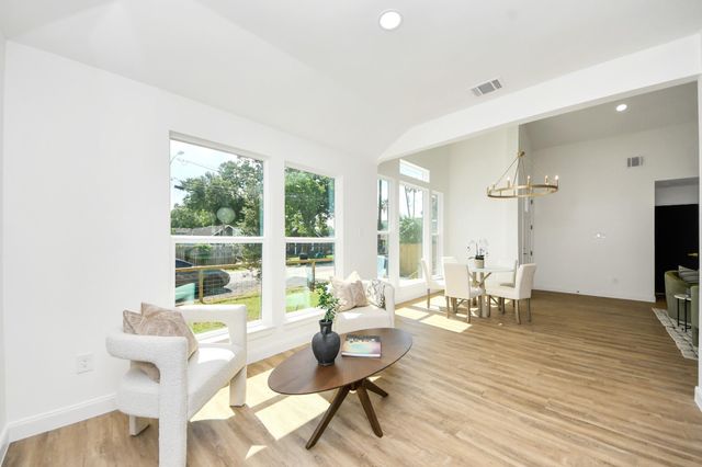 1737 Tabor Street, Houston, TX 77009