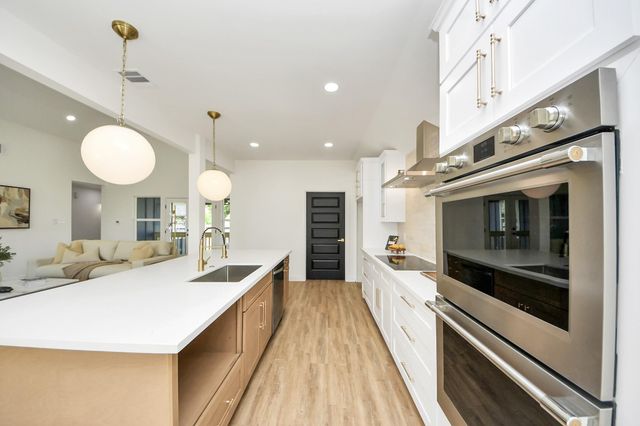 1737 Tabor Street, Houston, TX 77009