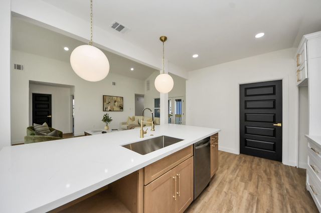 1737 Tabor Street, Houston, TX 77009