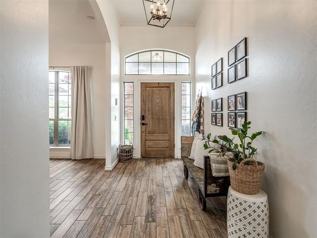 10401 Joseph Way, Yukon, OK 73099