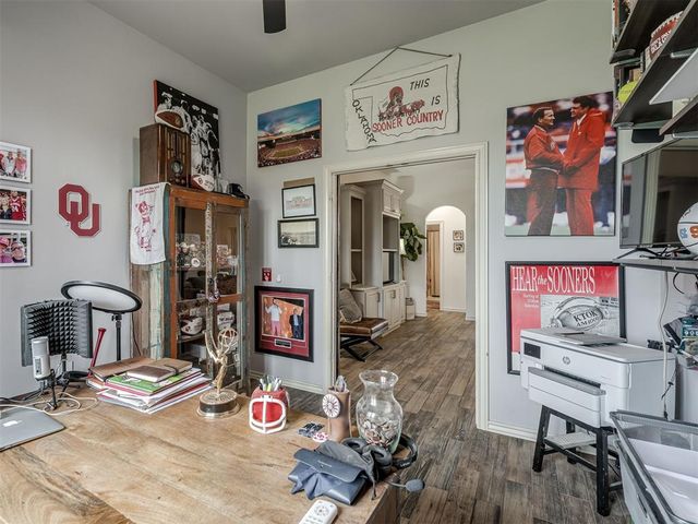 10401 Joseph Way, Yukon, OK 73099